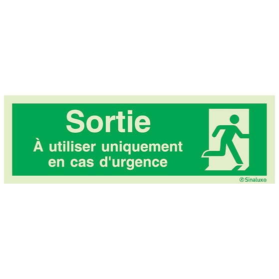 [F0159F30102ETFR] Signalisation drapeau, évacuation ISO 7010 – bonhomme droite + texte « À utiliser uniquement en cas d’urgence », PVC photoluminescent (300x100)